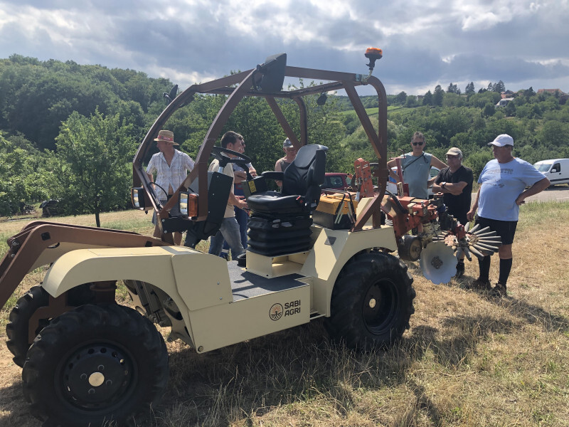 Tracteur-Sabiagri-IMG_2304.JPG