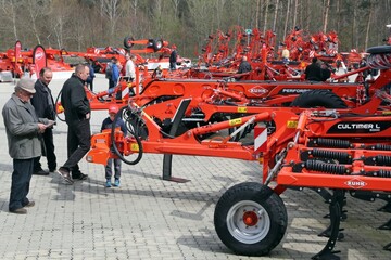 Kuhn - 09.jpg