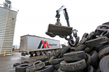 Ensivalor Collecte pneus - 04.jpg